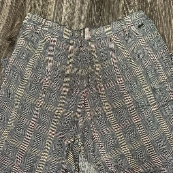 O’Neil lightweight plaid capri’s - Image 4