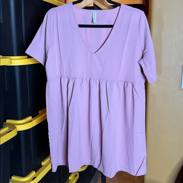 Zenana NWOT Lavender Babydoll Tunic Top Size Small V-Neck Empire Waist Oversized - Image 2
