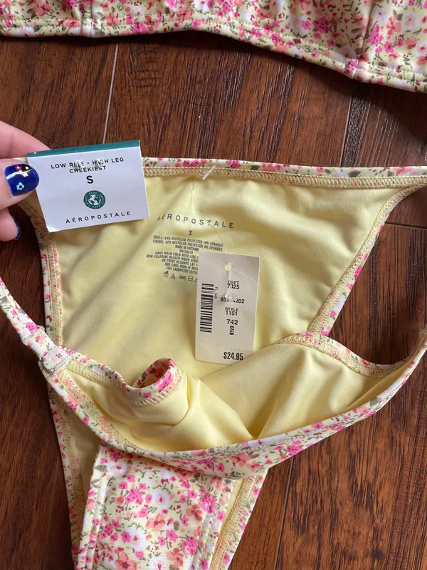 Aeropostale Yellow Bikini Set - Image 2