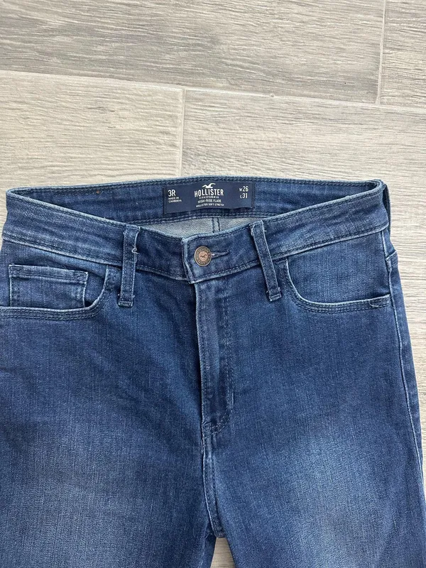 Hollister high rise flare jeans - Image 3