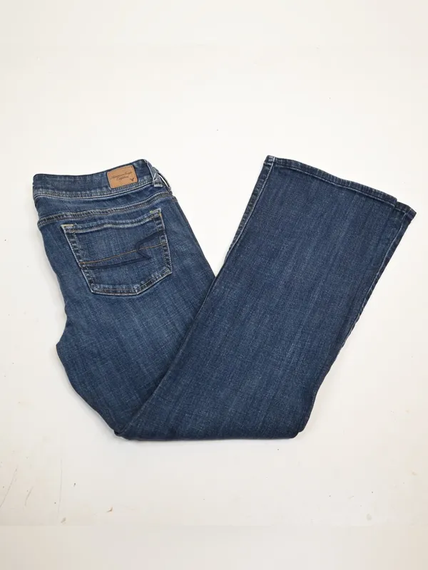 American Eagle Women's 8 Short Dark Wash Low-Rise Vintage Original Boot Jean - Image 3