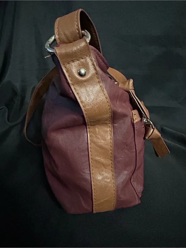 Rosetti Women’s Soft Leather Burgundy & Tan Multi-Pocket Hobo Satchel Bag Purse - Image 7