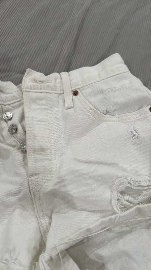 Levi’s 501 Shorts - Image 6