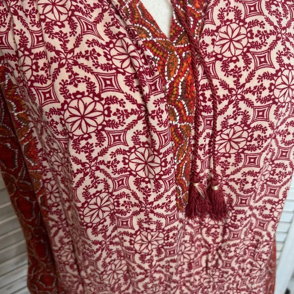 AKEMI + Kin ANTHRO Women's Humboldt Tunic Top Boho Red Floral Tasseled Medium - Image 14