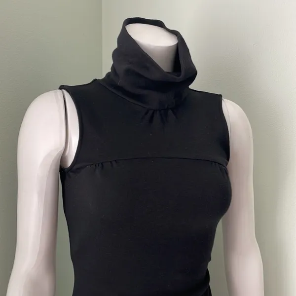 Diane Von Furstenberg Form Fitting Ruched Midi Little Black Dress size 4 - Image 2