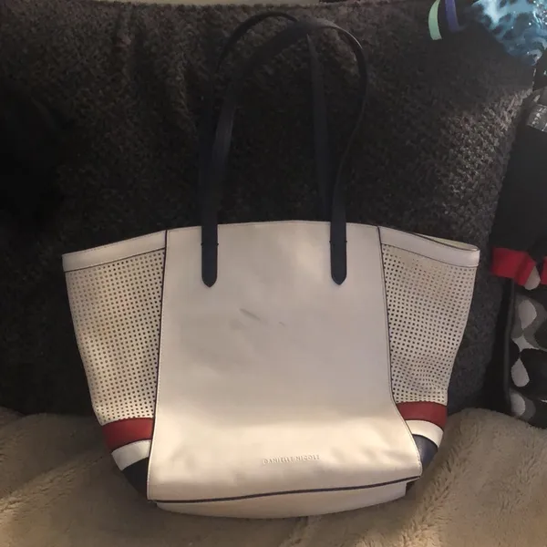 🎉4 for $20 Danielle Nicole Tote - Image 3