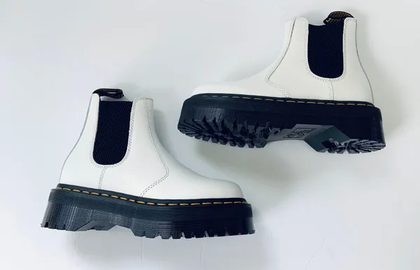 Dr. Martens 2976 Quad Platform Leather Chelsea Ankle Boots in White - Image 5