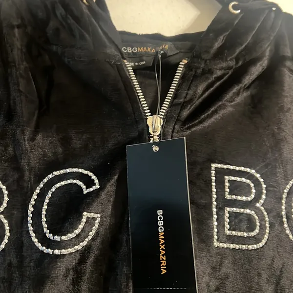 BCBG Max Azria BLACK VELVET BLING SILVER STUD DRAGON & LOGO HOODIE & CROPPED PANTS SET NWT - Image 9