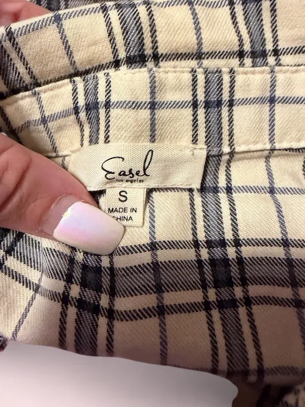 easel Cream & Black & Blue Plaid Button-Down Shirt - Image 3
