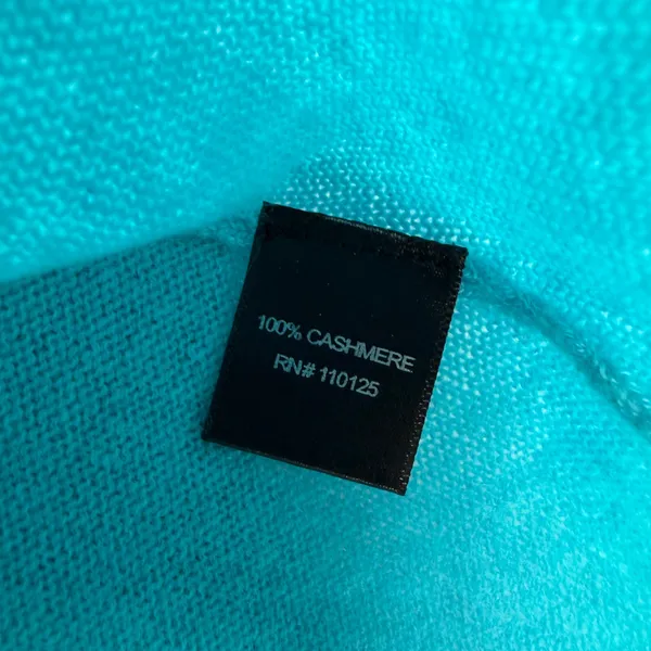 Quinn Cashmere Turquoise Blue Crew Neck Long Sleeve Sweater Luxury Lightweight - Image 4