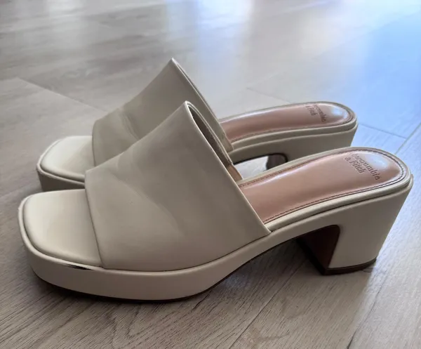 White/cream High heels - Image 4