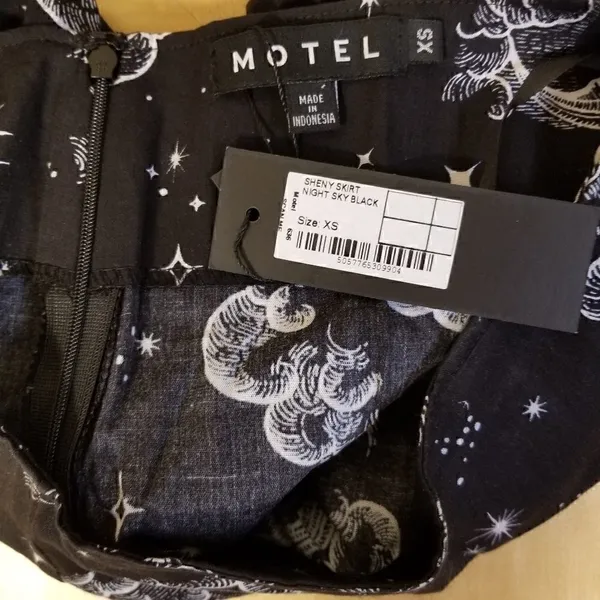 Motel Rocks NWT! A Line Mini Skirt With Thigh Split in Celestial Print Size XS - Image 8