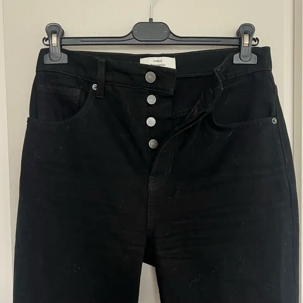 Reformation Rowe Mid Rise Relaxed Straight Jeans – Chic Black Sustainable - 27 - Image 4