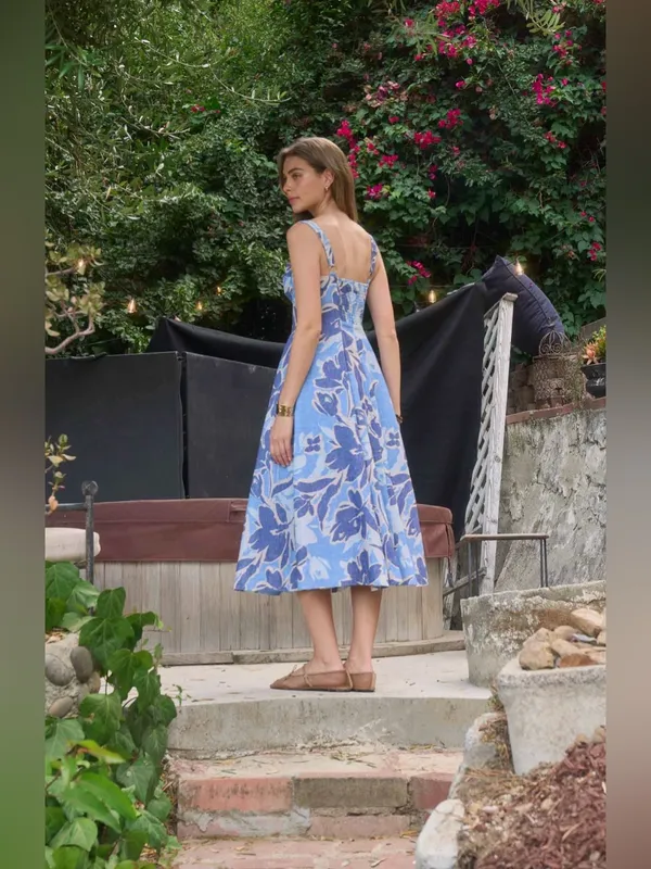 Moon River Spaghetti Strap Midi Dress Blue Multi Small - Image 2