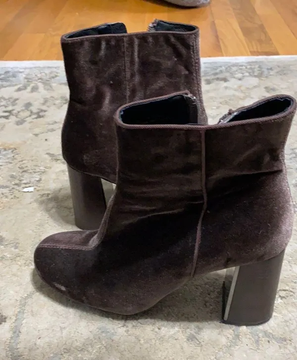 Tribe Kelley Velvet Shoes  - Image 2