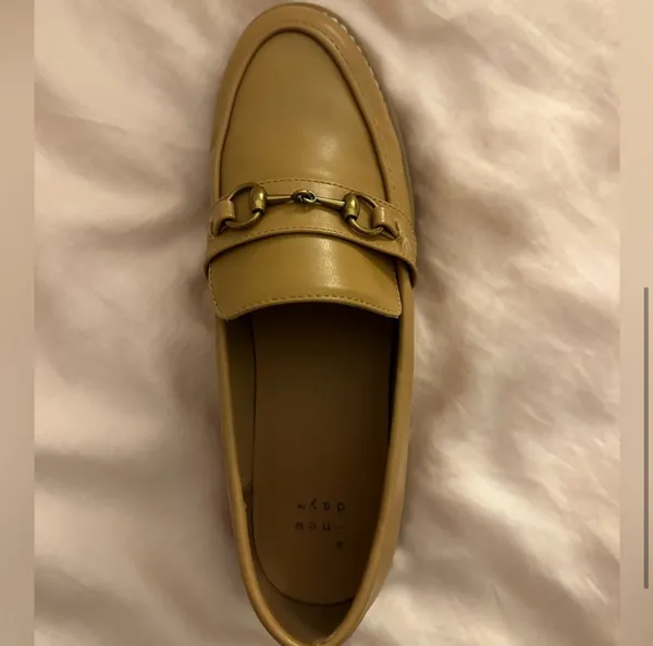 A New Day Women’s Tan Loafers Size 7.5 - Image 4