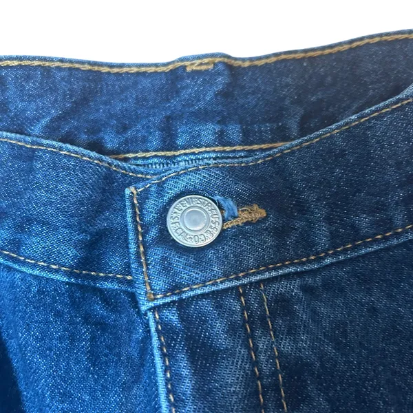Levi's VTG 550 Relaxed Fit Tapered Leg Jeans Dark Wash Size 16 Short - Image 9