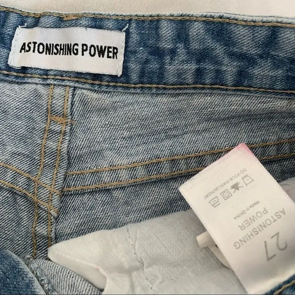 ASTONISHING denim destroyed Jean shorts size 27 Cheeky light blue beach boho - Image 8