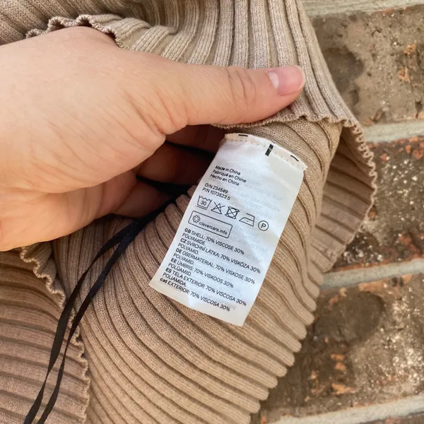 H&M Taupe Ribbed Tank - Image 8