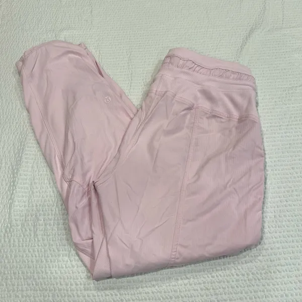 Lululemon Dance Studio Mid-Rise Cropped Pants Pink Haze 4 women - Image 2