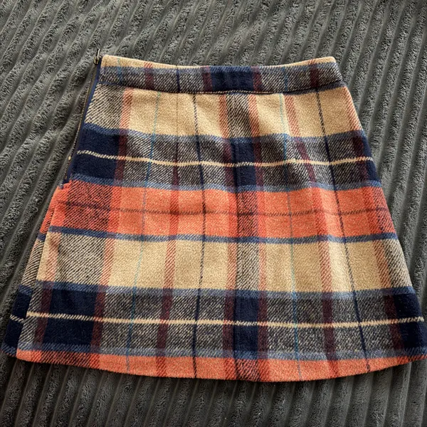 Lulus multicolored plaid mini skirt - Image 4