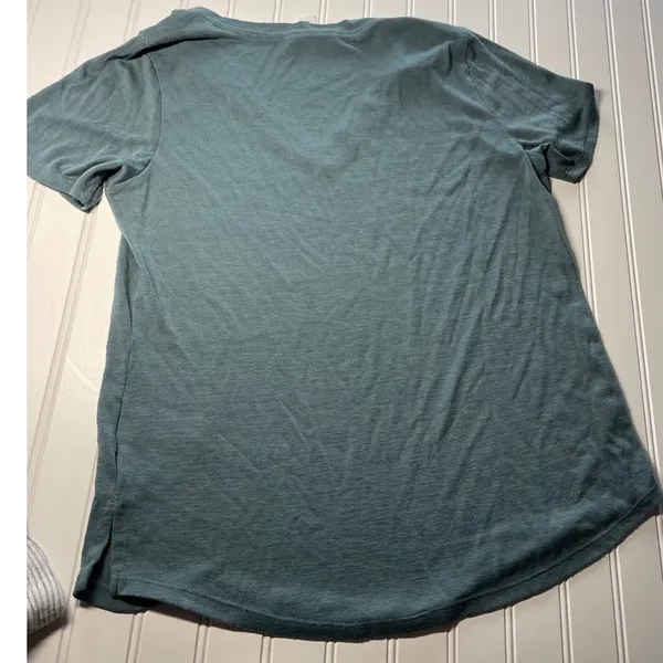 Athleta Womens Short Sleeve T-Shirt Bundle Set of 3 Navy Teal Striped Medium - Image 6