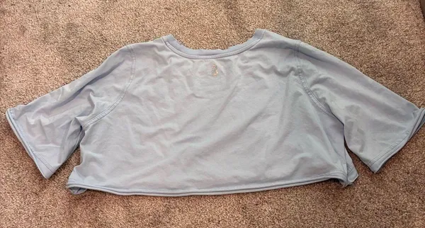 free people light blue short sleeve crop top - Image 5