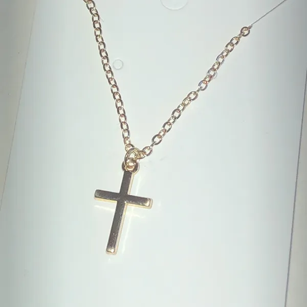 Elegant Gold Tone Cross Pendant Necklace - Image 4