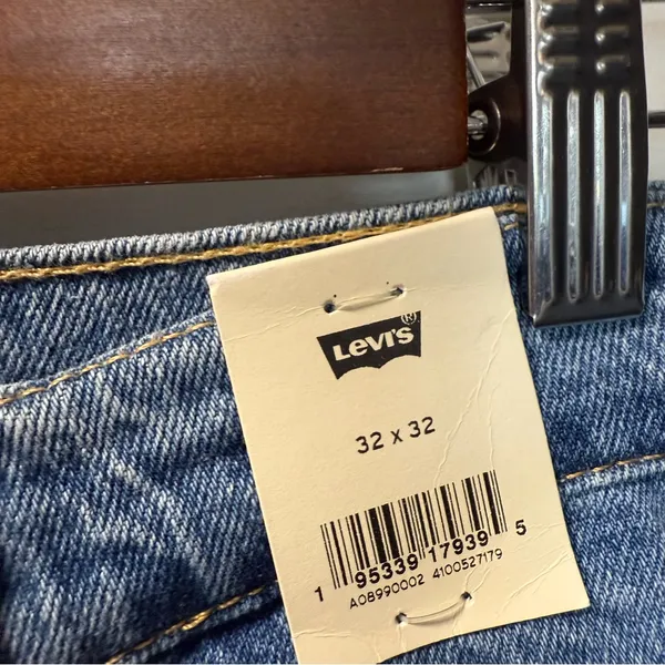NWT Levi's 70's High Rise Flare Jeans Slim Stretch Bootcut Wide Leg‎ Medium Wash - Image 5