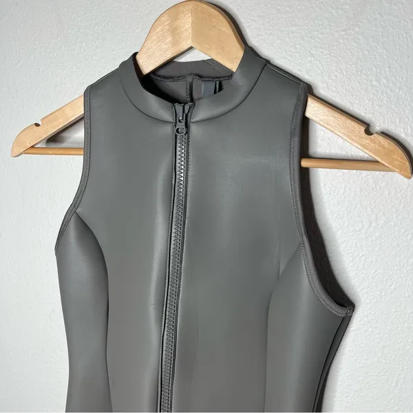 NEW Skims Grey Chalk Rubberized Scuba Swim Zip Up Mock Neck Dress Sporty - Image 5