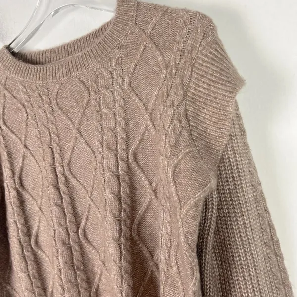 NWT Ruffle Shoulder Crewneck Sweater Oatmeal Size Small S NEW - Image 3