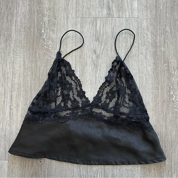 Princess Polly Lace Crop Top - Image 2