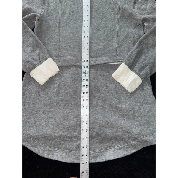 Lululemon Women's Light as Warmth Jacket Grey Fleece Full Zip Size‎ 6 - Image 11