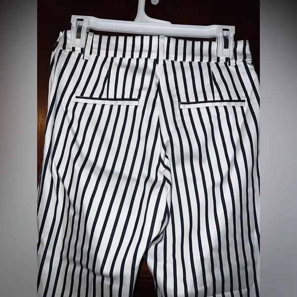 H&M Pinstripe Pants Women’s Size 6 - Image 2
