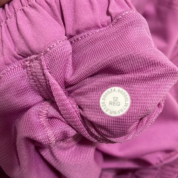Lululemon • magenta glow hotty hot shorts sz 12 - Image 9