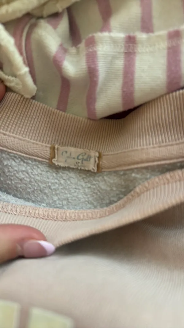 Brandy Melville John Galt New York sweatshirt - Image 2