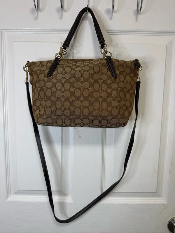 Coach Khaki/Brown Signature Canvas Shoulder Bag /Crossbody bag - Image 4