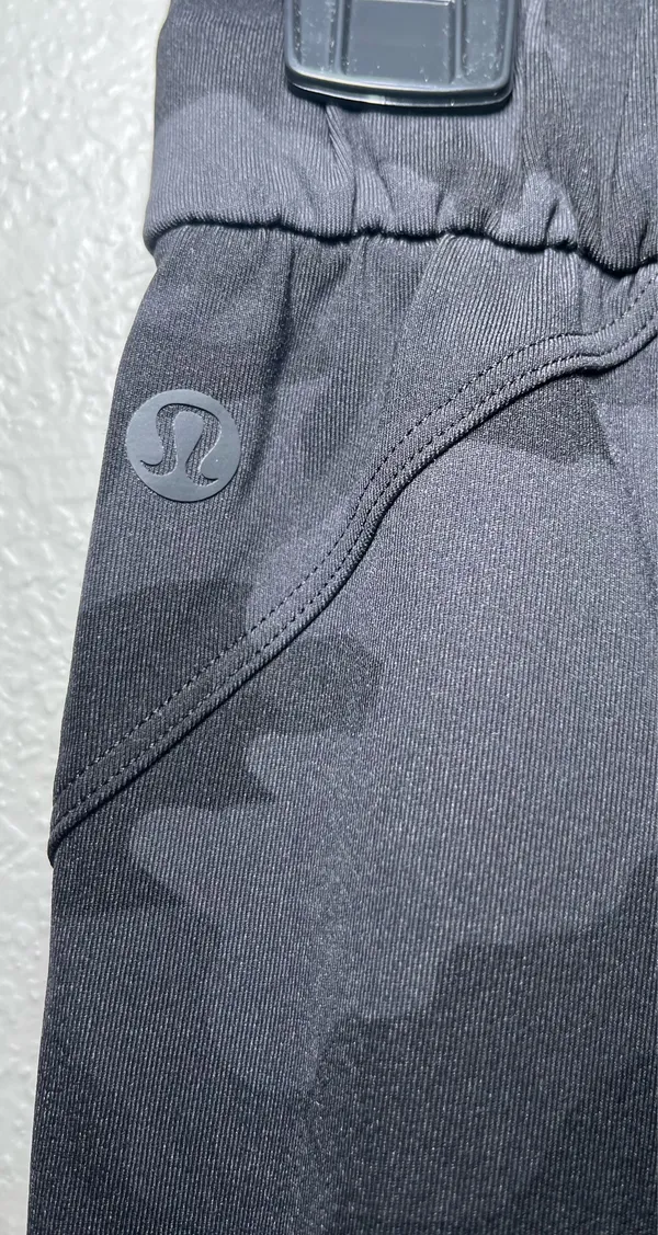 Lululemon Keep Moving Pant 7/8 High-Rise Incognito Camo Multi Grey Size 6 NWOT - Image 4