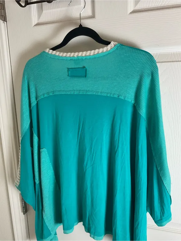 POL Bohemian Oversized Contrast Crochet Tunic Top – Teal & Cream – Size S - Image 7