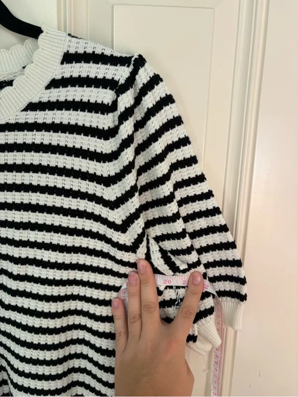 Draper James Puffed Sleeve Striped Sweater with Scalloped Detail Size Large - Image 7