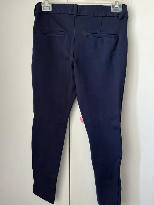 Old Navy Navy Blue Cropped Pixie Pants - Image 2
