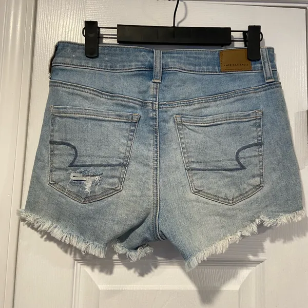 American Eagle Size 4 Next Level Stretch White Lace Pockets Cut Off Jean Shirts - Image 4