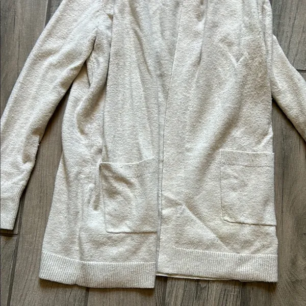 LOFT Soft Cream Knit Cardigan - Image 4