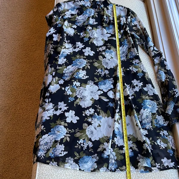 New Lulu’s long bell sleeve black with floral mini dress size M - Image 12