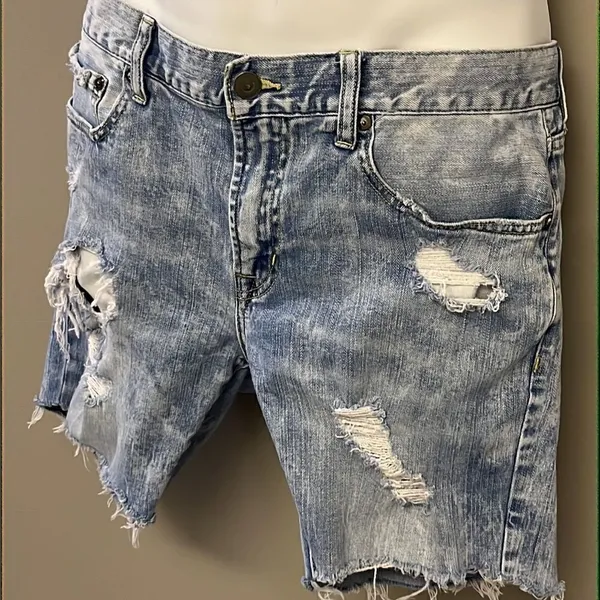 American Eagle Light Wash Distressed Faded Flex Skinny Jean Shorts- Size 34 - Image 2