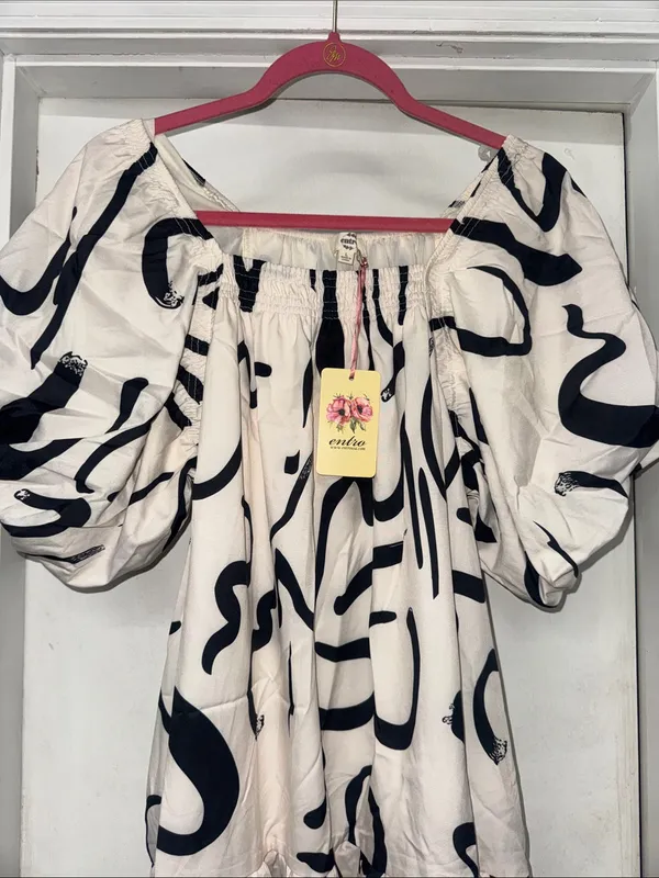Entro dress with puff sleeves NWT - Image 2