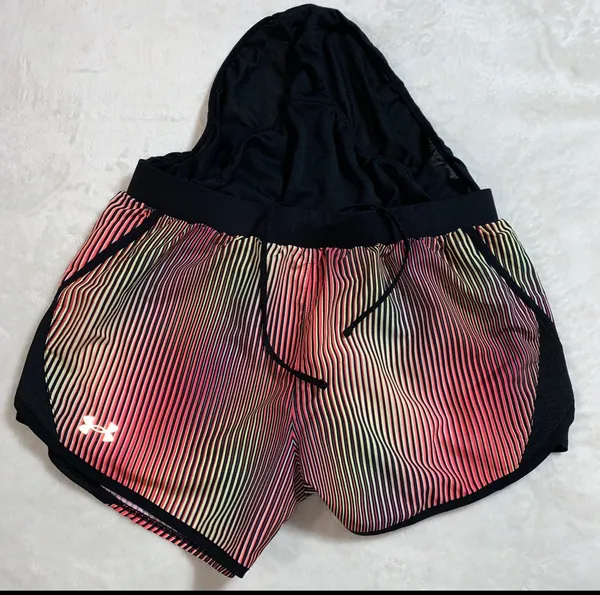 Under Armour heatgear striped shorts size M womens - Image 10
