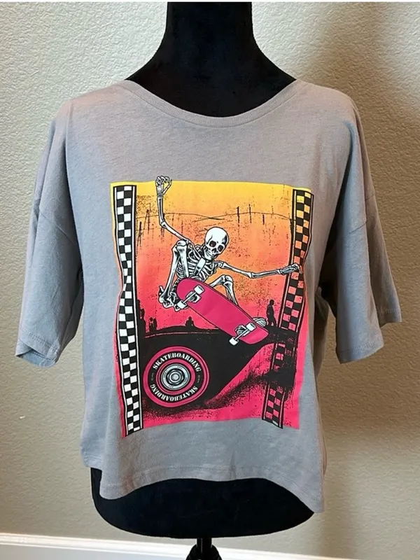 Gray Graphic Skeleton Skate Cropped Tee Size XL - Image 2
