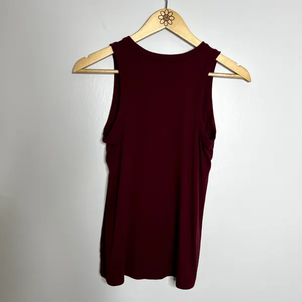 Old Navy Maroon Tank Top - Image 4