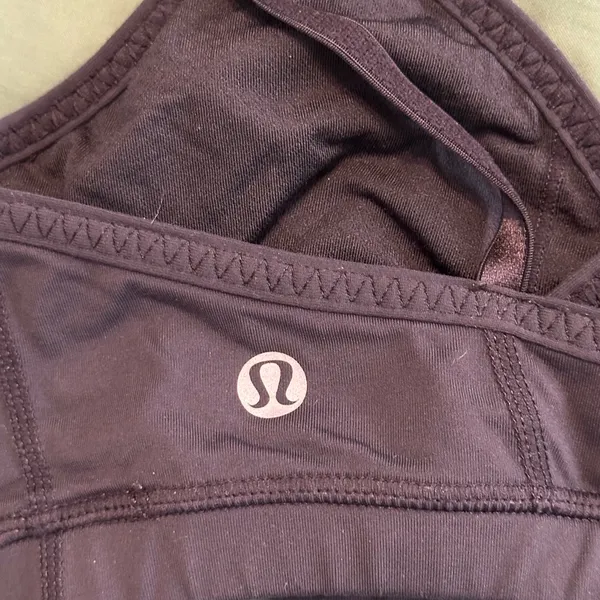 Lululemon dignity bra size 2 muted mauve - Image 4